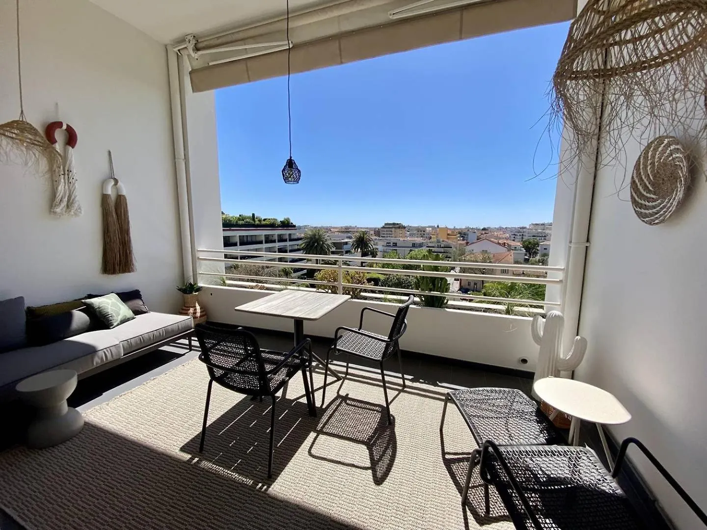 Cannes Centre-Ville - Appartement Tout Confort Avec Terrasse Апартаменты
