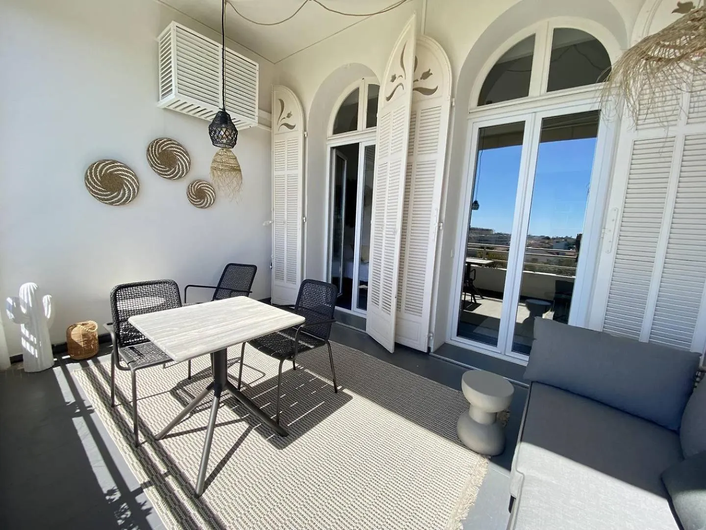 Cannes Centre-Ville - Appartement Tout Confort Avec Terrasse 0*,  France